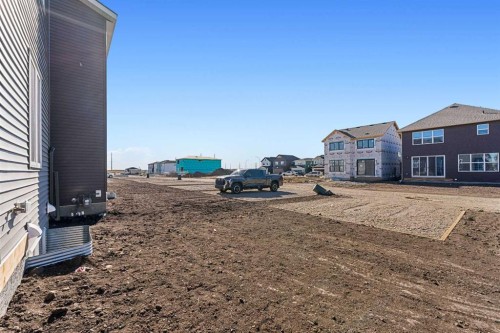 477 Hotchkiss Drive Se, Calgary, AB - Outdoor