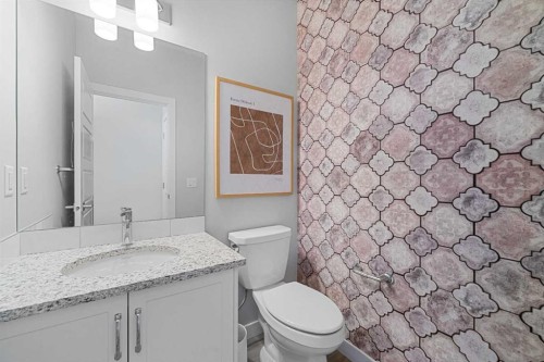 129 Hotchkiss Way Se, Calgary, AB - Indoor Photo Showing Bathroom
