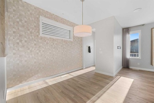 129 Hotchkiss Way Se, Calgary, AB - Indoor Photo Showing Other Room