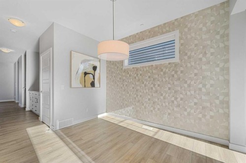 129 Hotchkiss Way Se, Calgary, AB - Indoor Photo Showing Other Room