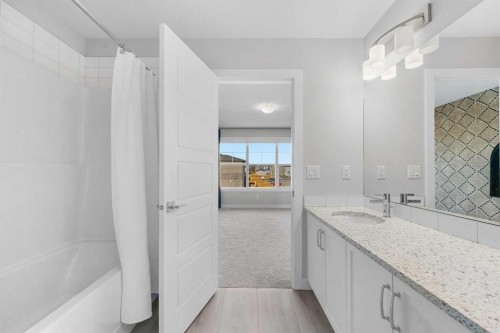 129 Hotchkiss Way Se, Calgary, AB - Indoor Photo Showing Bathroom