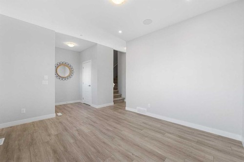 129 Hotchkiss Way Se, Calgary, AB - Indoor Photo Showing Other Room