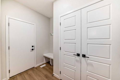 374 Corner Glen Way Ne, Calgary, AB - Indoor Photo Showing Other Room