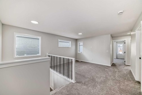 374 Corner Glen Way Ne, Calgary, AB - Indoor Photo Showing Other Room