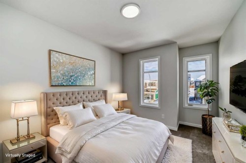 374 Corner Glen Way Ne, Calgary, AB - Indoor Photo Showing Bedroom
