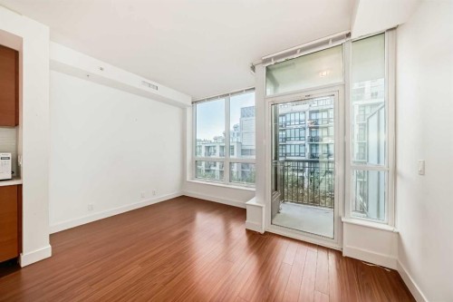 459-222 Riverfront Avenue Sw, Calgary, AB - Indoor Photo Showing Other Room