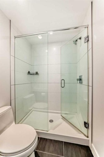 459-222 Riverfront Avenue Sw, Calgary, AB - Indoor Photo Showing Bathroom