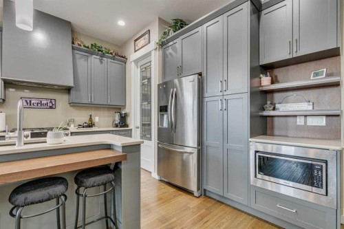109 Amery Crescent, Crossfield, AB - Indoor Photo Showing Kitchen