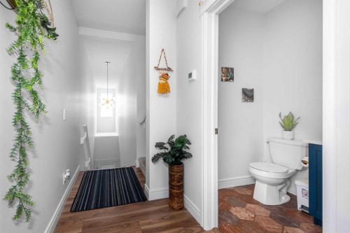 4339 Seton Drive Se, Calgary, AB - Indoor Photo Showing Bathroom