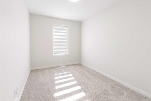 201 Magnolia Terrace Se, Calgary, AB - Indoor Photo Showing Other Room
