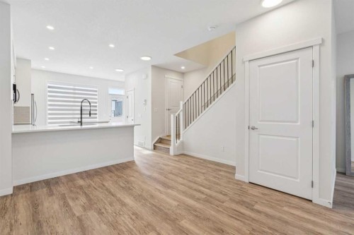 201 Magnolia Terrace Se, Calgary, AB - Indoor