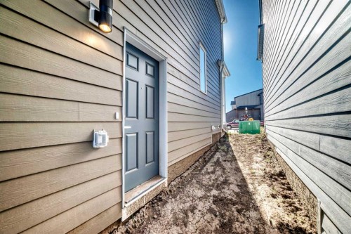 1030 Sawgrass Link Nw, Airdrie, AB - Outdoor With Exterior