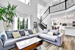 73 Elkton Way SW Calgary, AB T3H 4Y9