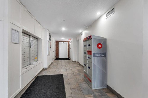 1211-755 Copperpond Boulevard Se, Calgary, AB - Indoor Photo Showing Other Room