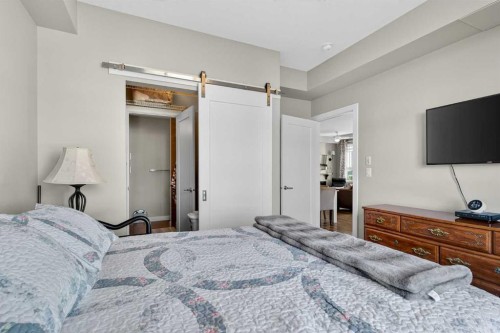 207-20 Walgrove Walk Se, Calgary, AB - Indoor Photo Showing Bedroom