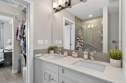 207-20 Walgrove Walk Se, Calgary, AB - Indoor Photo Showing Bathroom