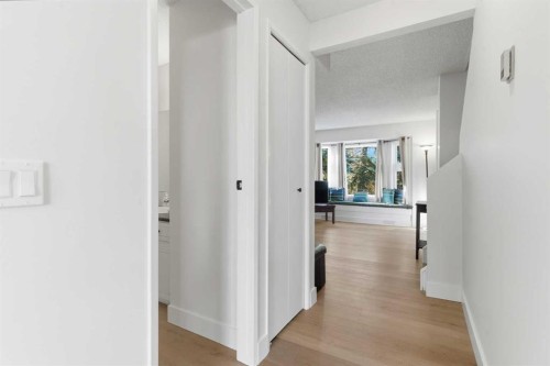 91 Deerfield Drive Se, Calgary, AB - Indoor Photo Showing Other Room