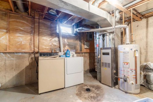 91 Deerfield Drive Se, Calgary, AB - Indoor