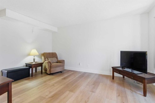 91 Deerfield Drive Se, Calgary, AB - Indoor
