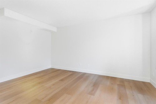 91 Deerfield Drive Se, Calgary, AB - Indoor Photo Showing Other Room