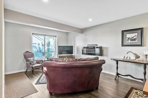 394 Cimarron Boulevard, Okotoks, AB - Indoor Photo Showing Other Room