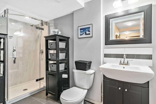 394 Cimarron Boulevard, Okotoks, AB - Indoor Photo Showing Bathroom