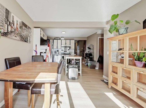 292 Coventry Close Ne, Calgary, AB - Indoor Photo Showing Dining Room