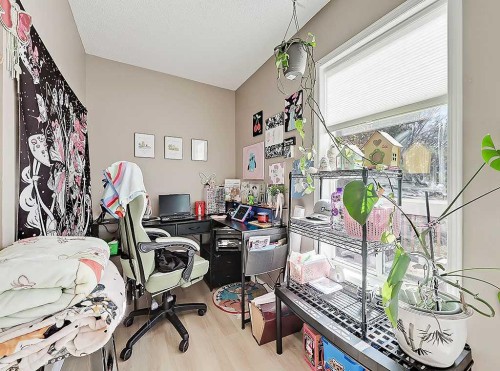 292 Coventry Close Ne, Calgary, AB - Indoor Photo Showing Office