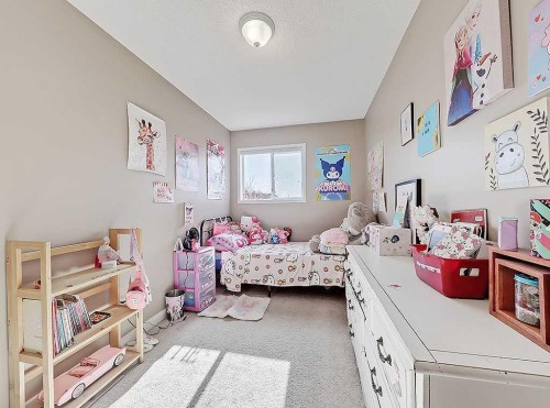 292 Coventry Close Ne, Calgary, AB - Indoor Photo Showing Bedroom