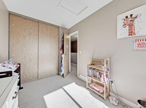 292 Coventry Close Ne, Calgary, AB - Indoor