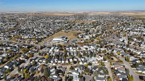 292 Coventry Close Ne, Calgary, AB - Outdoor With View