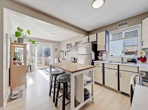 292 Coventry Close Ne, Calgary, AB - Indoor