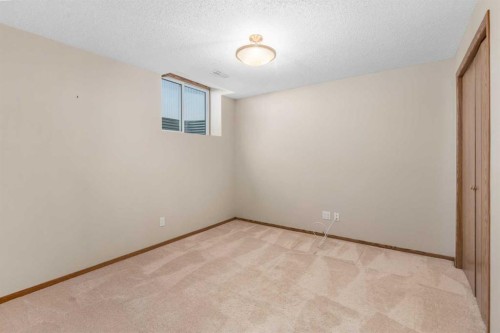 115 Chaparral Point Se, Calgary, AB - Indoor Photo Showing Other Room