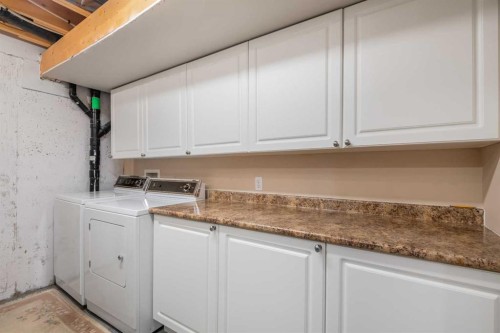 115 Chaparral Point Se, Calgary, AB - Indoor Photo Showing Laundry Room
