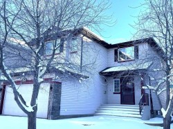 160 Rockywood Park NW Calgary, AB T3G 5S1