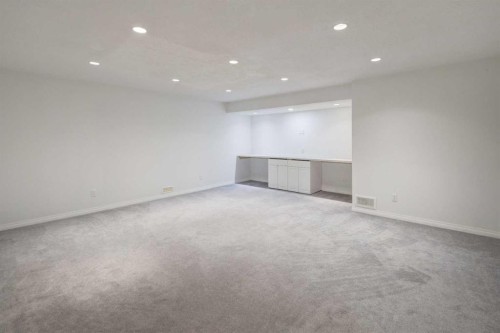 160 Rockywood Park Nw, Calgary, AB - Indoor Photo Showing Other Room