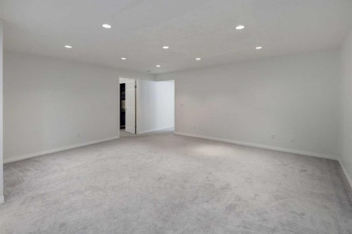 160 Rockywood Park Nw, Calgary, AB - Indoor Photo Showing Other Room