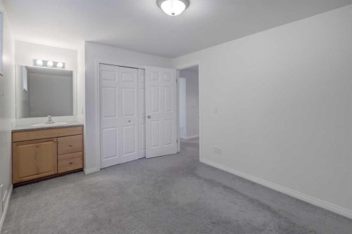 160 Rockywood Park Nw, Calgary, AB - Indoor