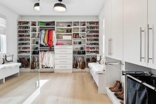 708 Crescent Boulevard Sw, Calgary, AB - Indoor