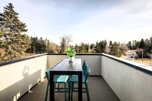 708 Crescent Boulevard Sw, Calgary, AB - Outdoor