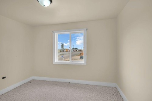 131 2 Avenue North, Vulcan, AB - Indoor Photo Showing Other Room