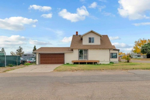 131 2 Avenue North, Vulcan, AB - Outdoor