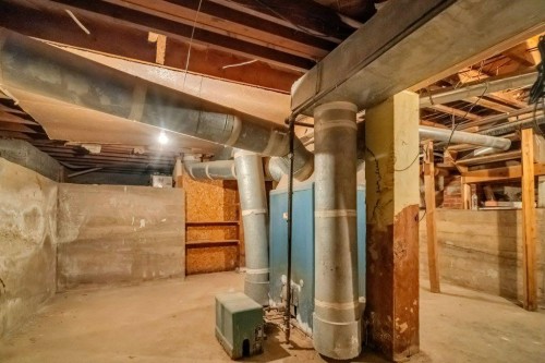 131 2 Avenue North, Vulcan, AB - Indoor Photo Showing Basement