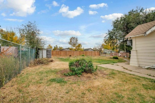 131 2 Avenue North, Vulcan, AB - Outdoor