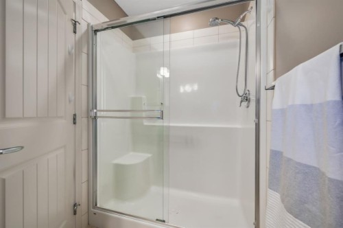 1302-522 Cranford Drive Se, Calgary, AB - Indoor Photo Showing Bathroom