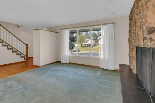 4808 Nordegg Crescent Nw, Calgary, AB - Indoor Photo Showing Other Room