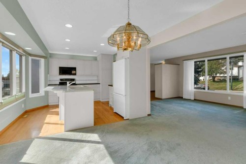 4808 Nordegg Crescent Nw, Calgary, AB - Indoor Photo Showing Kitchen