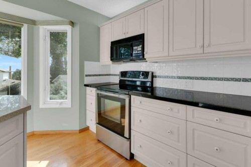 4808 Nordegg Crescent Nw, Calgary, AB - Indoor Photo Showing Kitchen