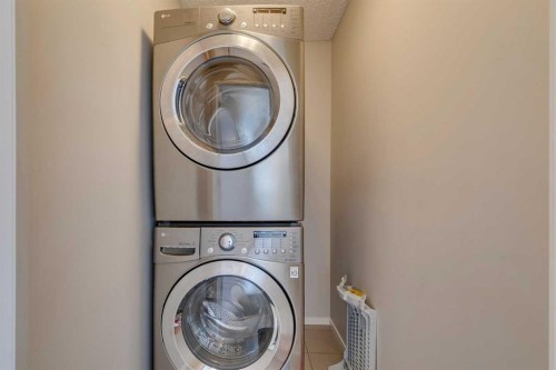 467 Mahogany Terrace Se, Calgary, AB - Indoor Photo Showing Laundry Room