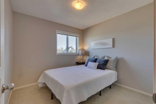 467 Mahogany Terrace Se, Calgary, AB - Indoor Photo Showing Bedroom